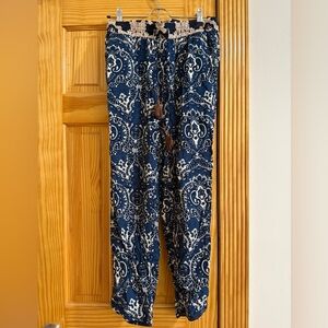 Joe Fresh harem pants with elastic waste. Size S